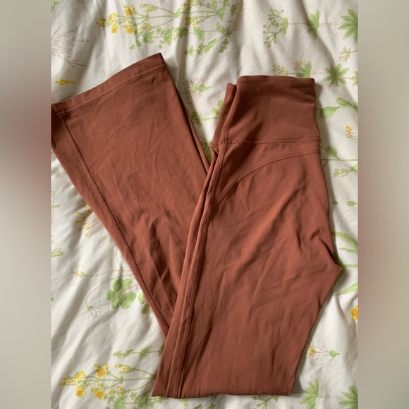 SOLD *** Lululemon Super High-Rise Groove Pant - Picture 2 of 6